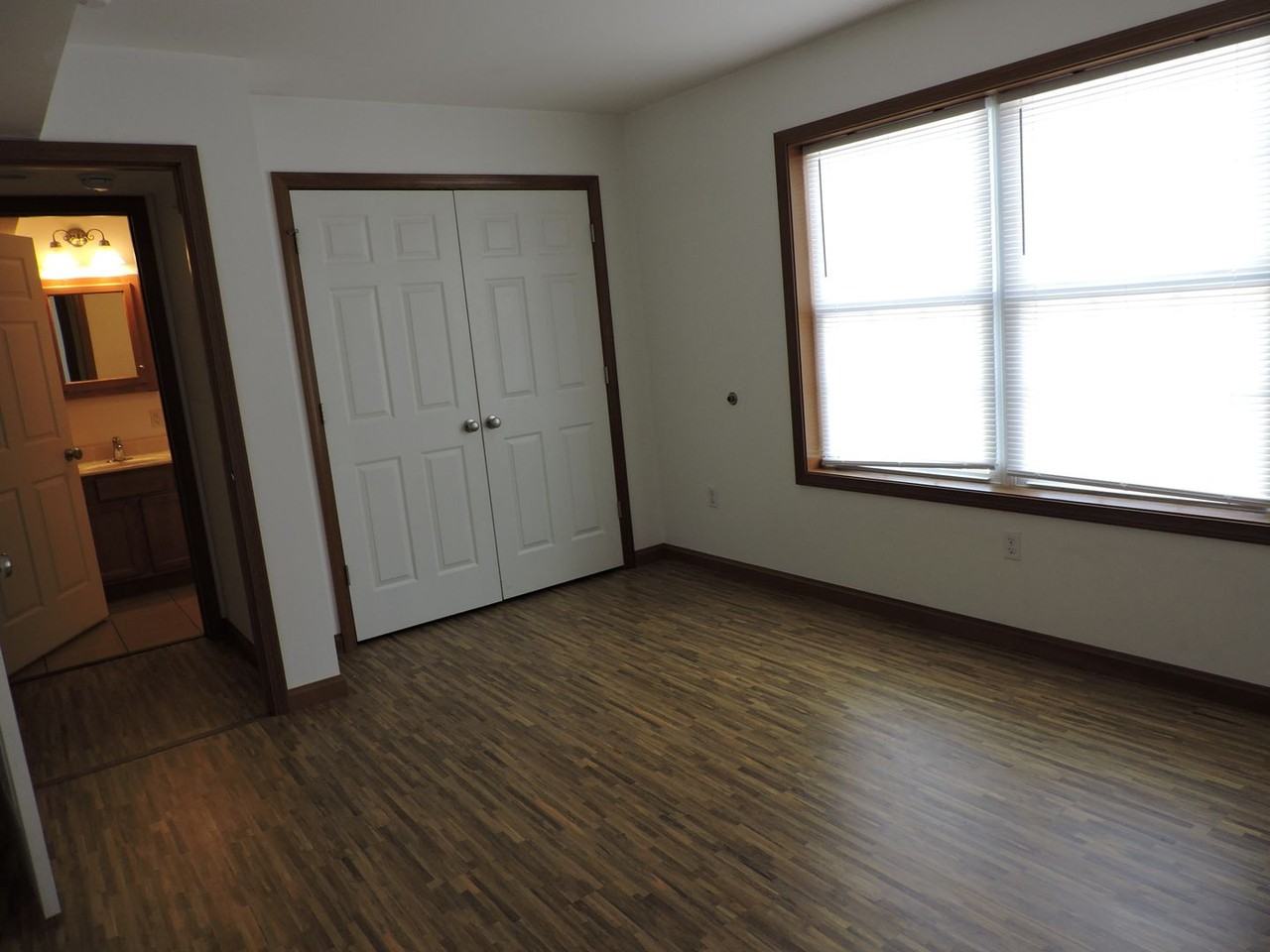 Beautiful Apartments Located 2 Blocks From Penn West Campus - Photo 3 of 32
