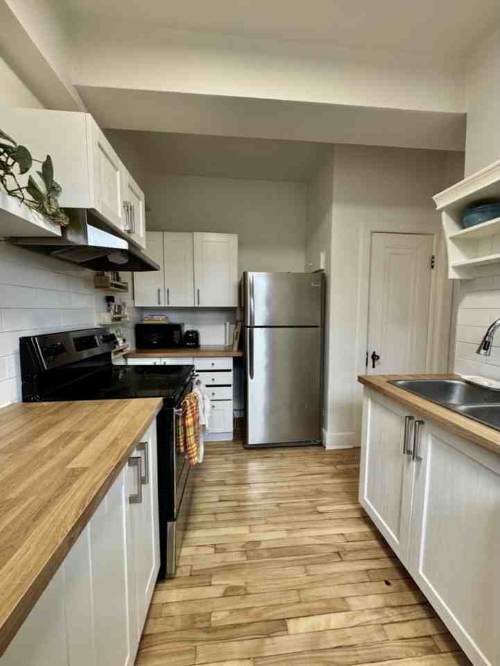 1221 Rue Rachel E - Photo 2 of 10
