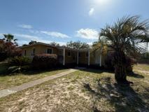 205 Holmes Dr #C - Photo 1 of 1