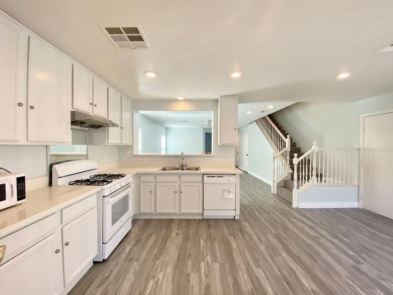 3340 Century Plant St - Photo 6 of 14
