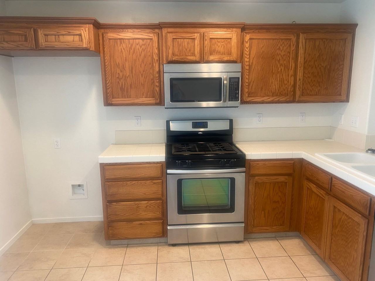 6336 W Clinton Ct - Photo 2 of 4