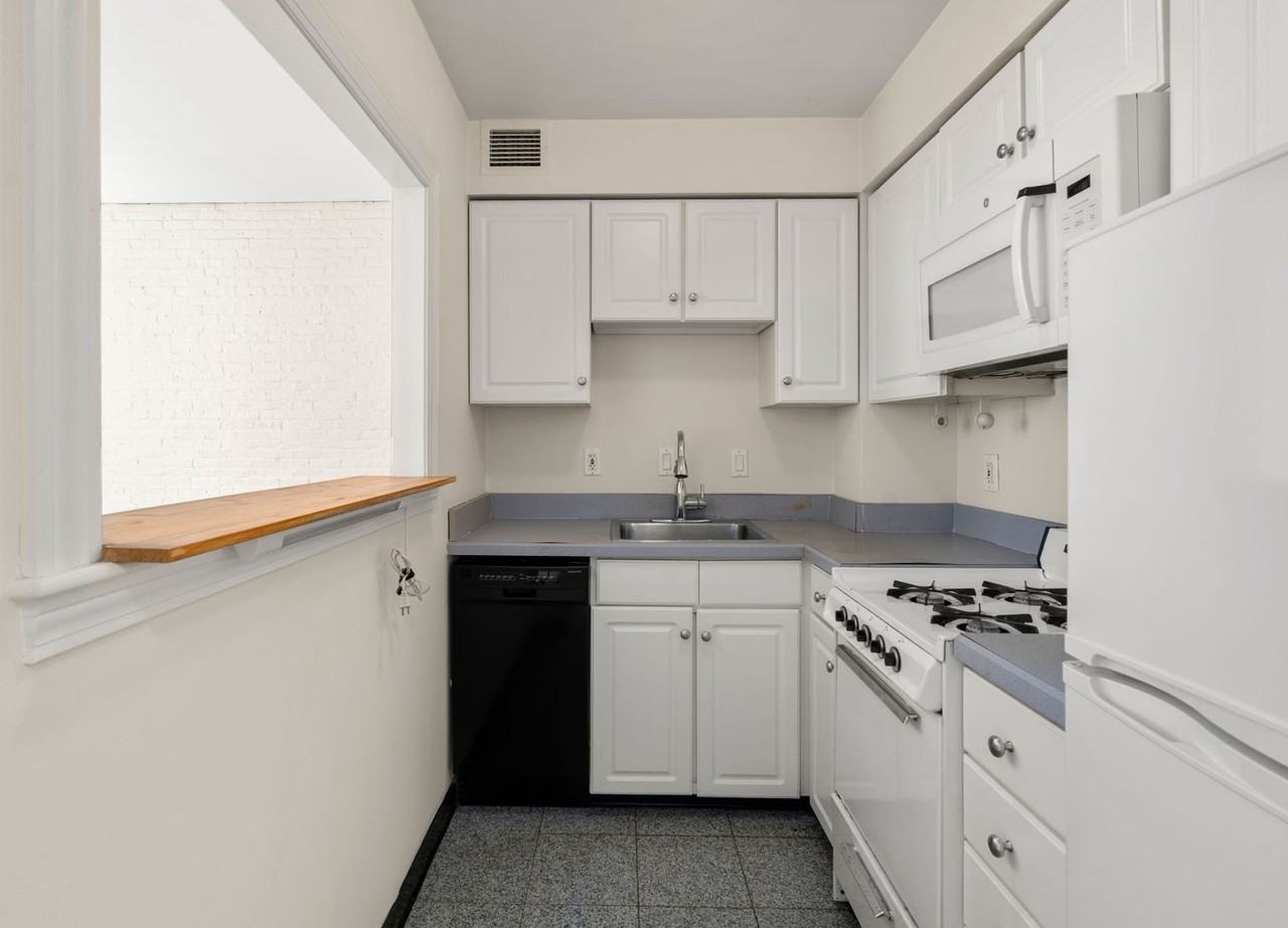21 Bowdoin St - Photo 4 of 13