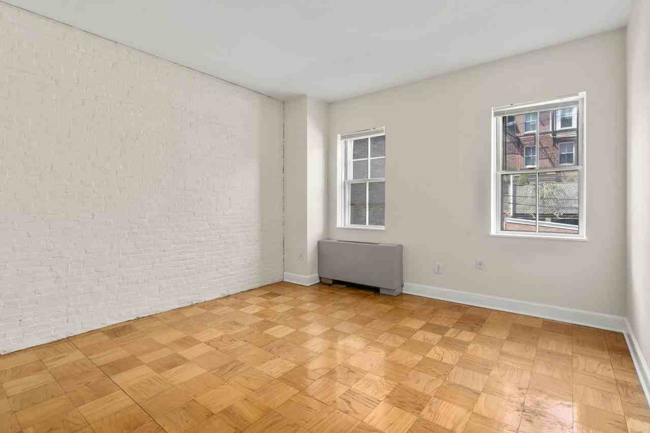 21 Bowdoin St - Photo 7 of 13