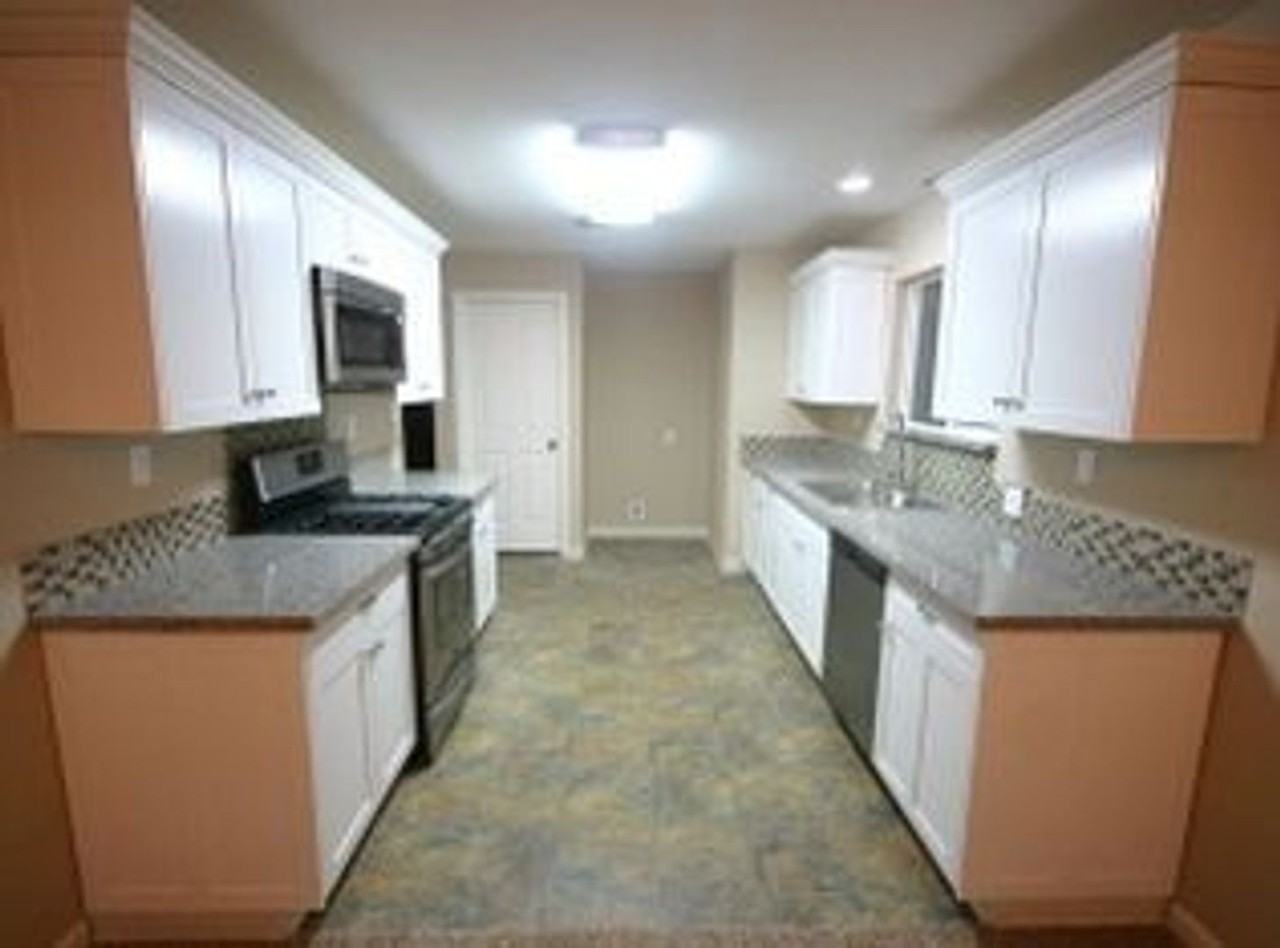 3952 Roesner Ave - Photo 3 of 14