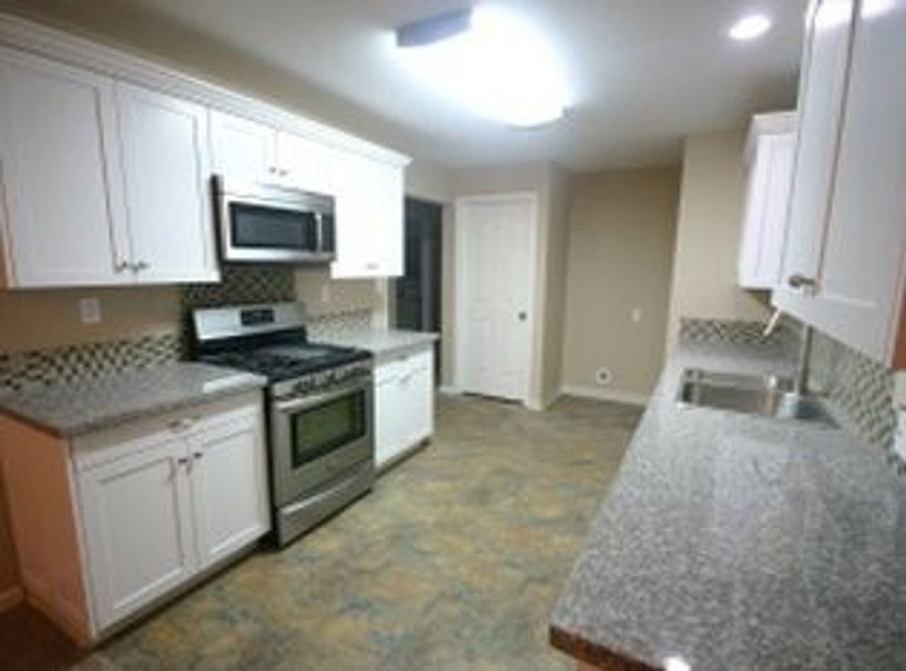 3952 Roesner Ave - Photo 4 of 14