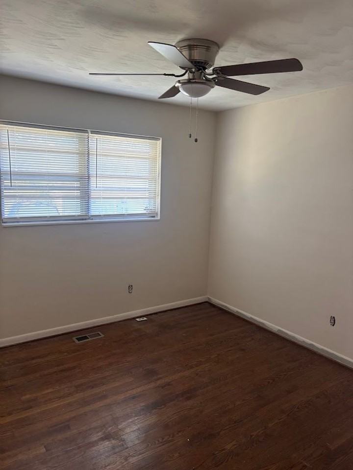 3318 Custer Ct - Photo 5 of 8