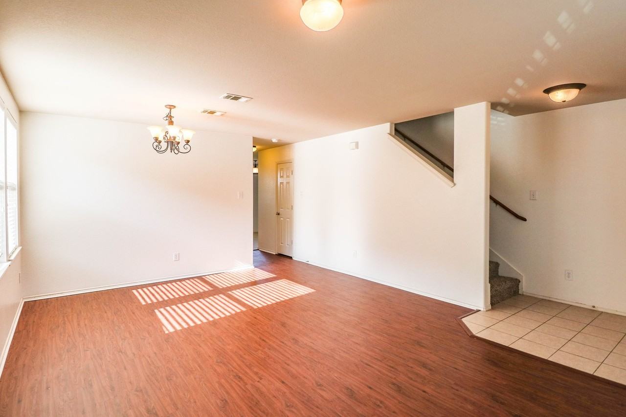 2324 Cavalry Dr - Photo 6 of 22