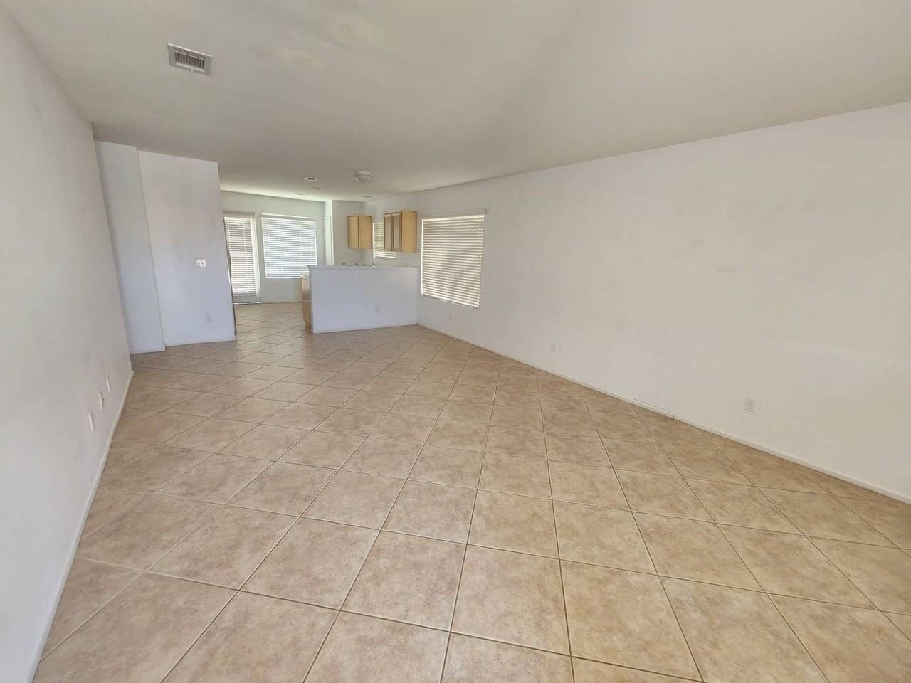71593 Sunflower Dr - Photo 2 of 14