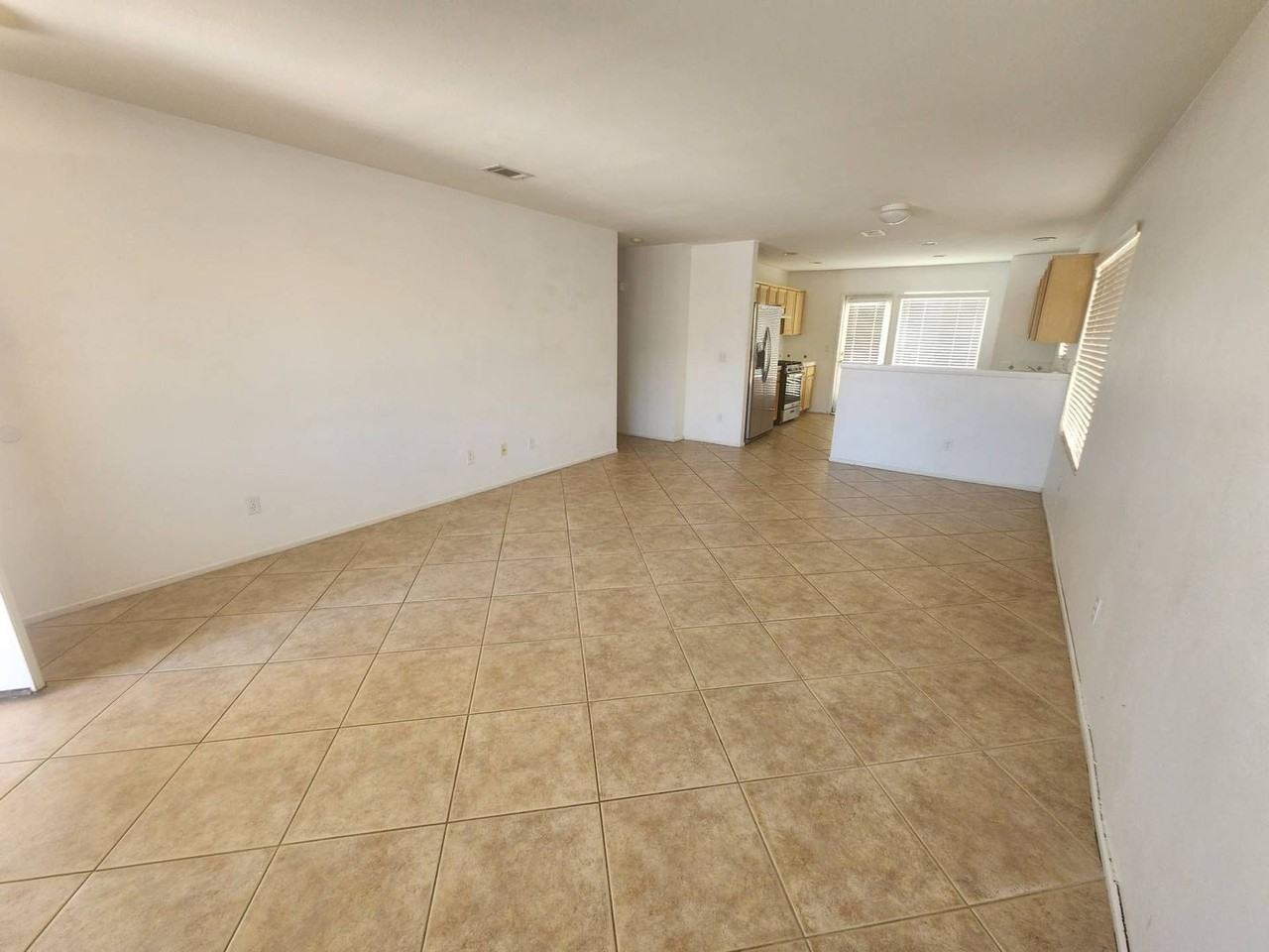 71593 Sunflower Dr - Photo 3 of 14