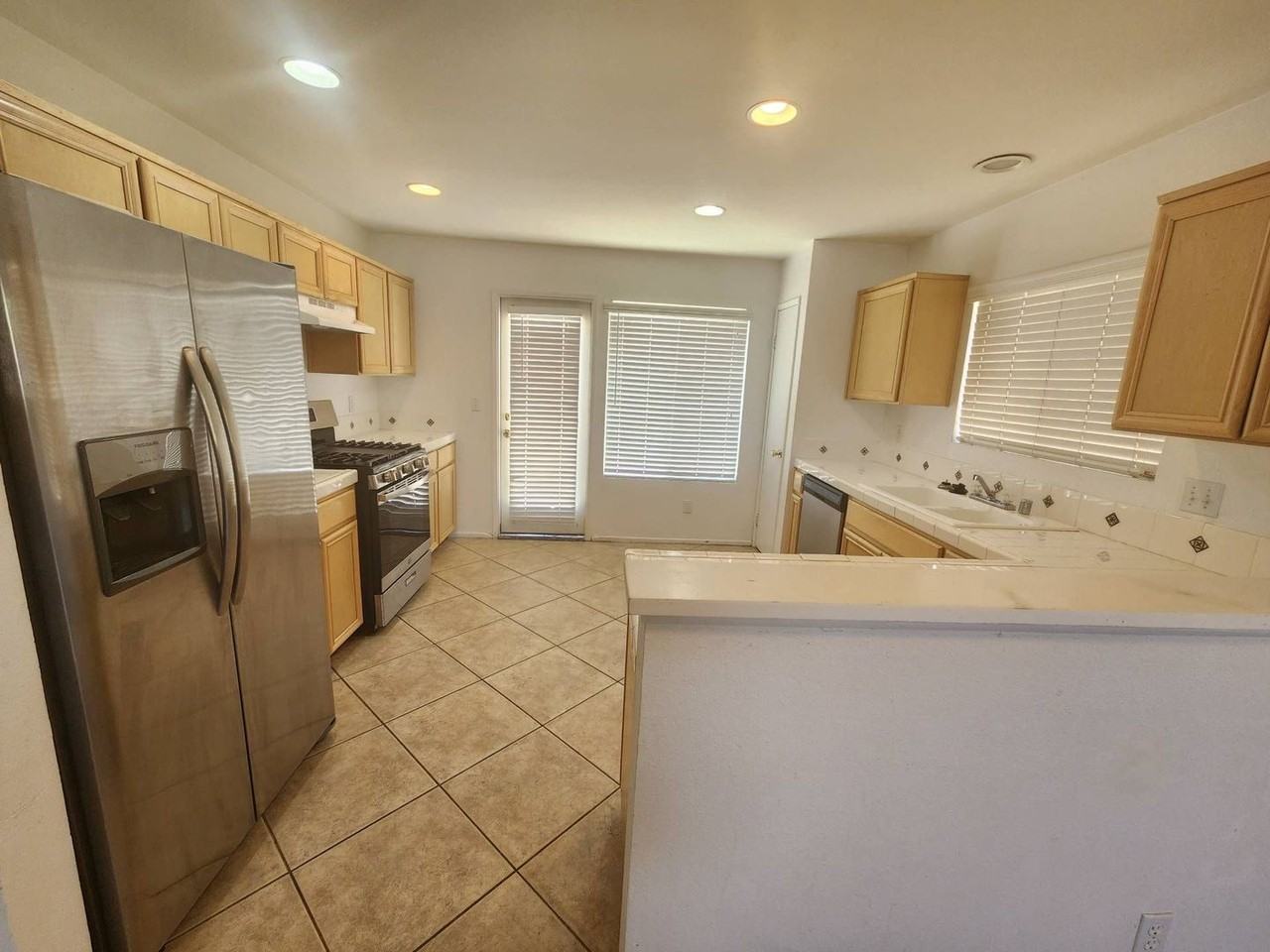 71593 Sunflower Dr - Photo 4 of 14