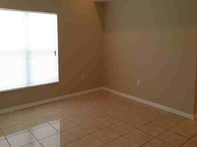 2774 Woodstream Cir - Photo 3 of 6