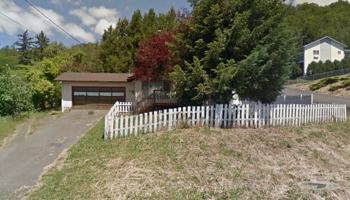 featured image of 1113 Ne Grandview Dr