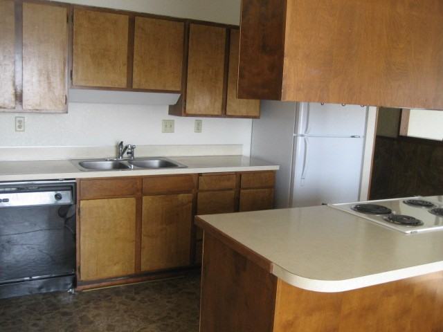 1113 Ne Grandview Dr - Photo 4 of 10