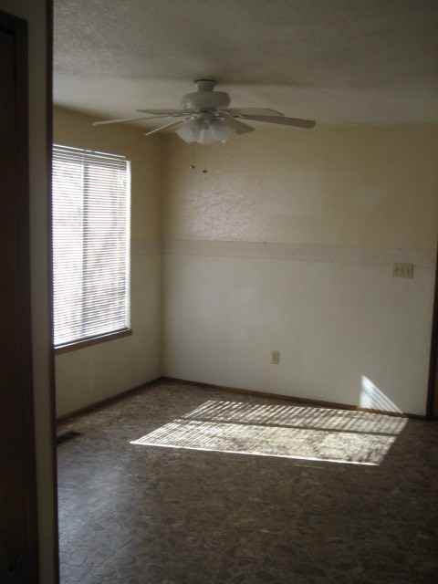 1113 Ne Grandview Dr - Photo 5 of 10