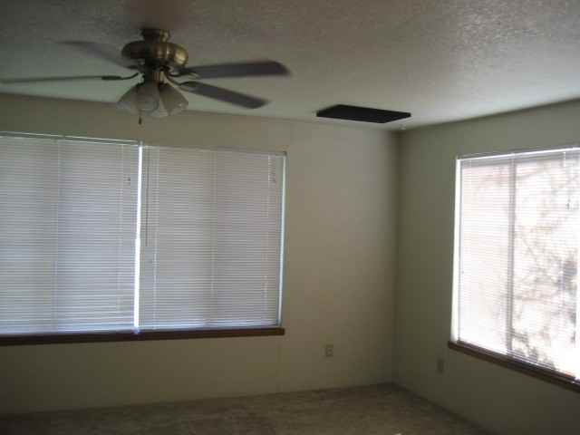 1113 Ne Grandview Dr - Photo 7 of 10