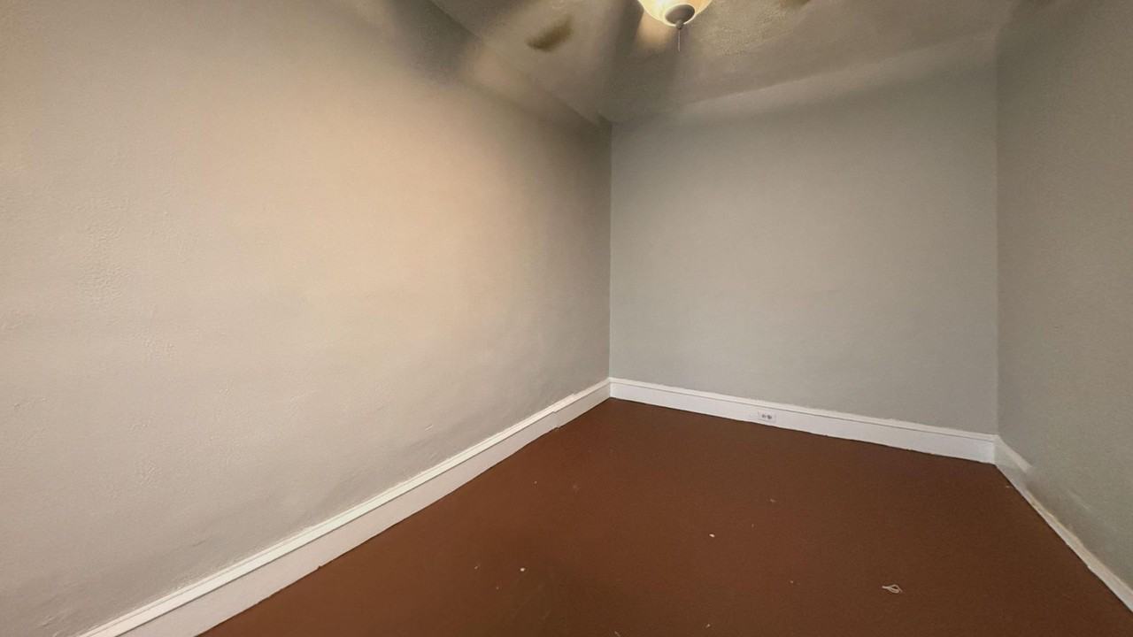 3929 Alfred St - Photo 6 of 17