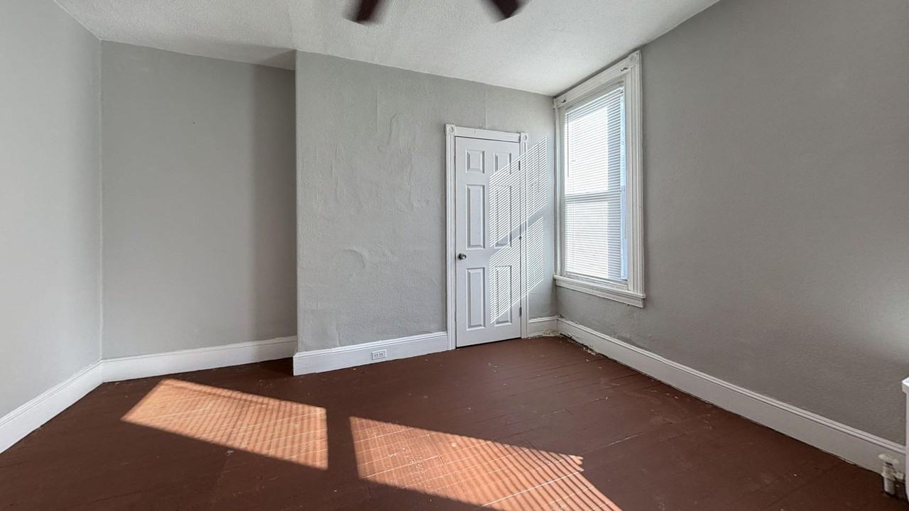 3929 Alfred St - Photo 7 of 17