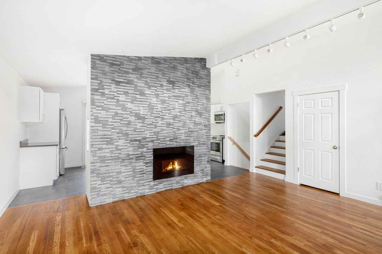 15666 Se 9th St - Photo 2 of 17