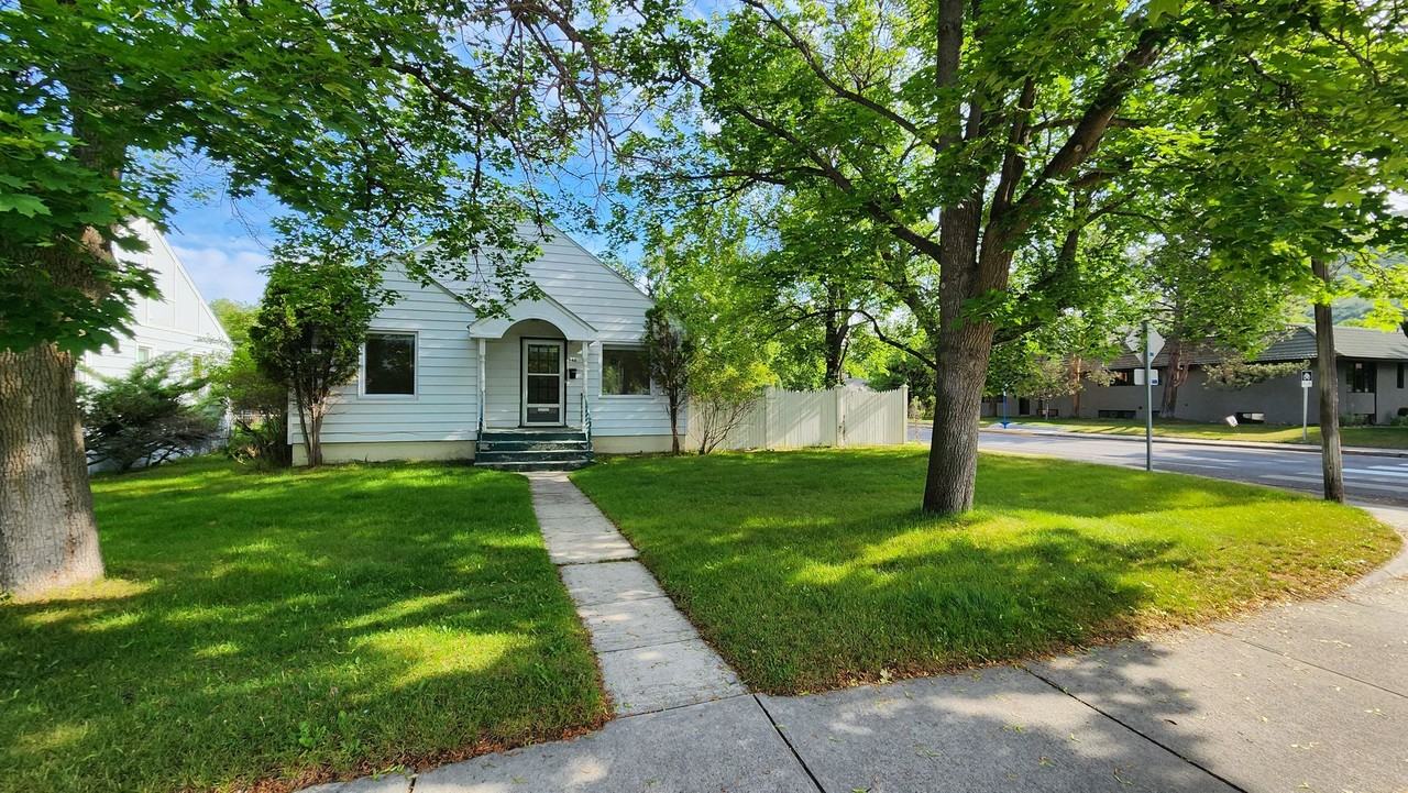 540 Beverly Ave - Photo 2 of 33