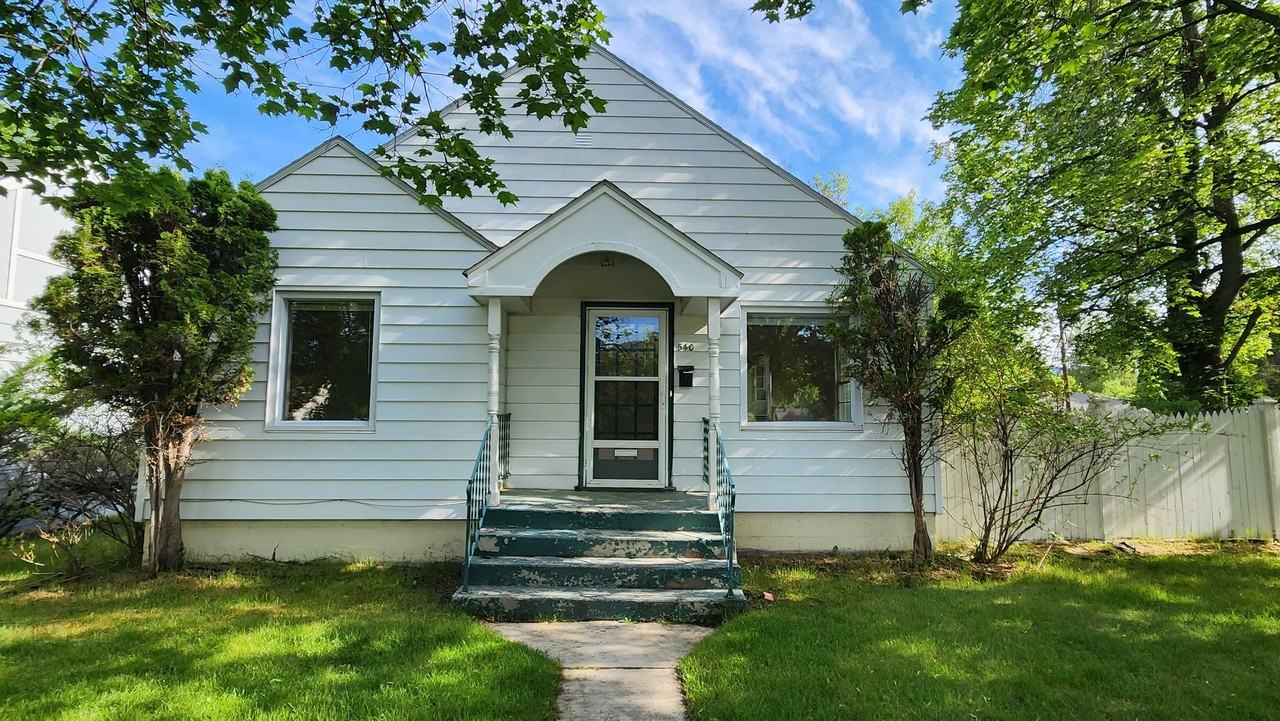 540 Beverly Ave - Photo 3 of 33