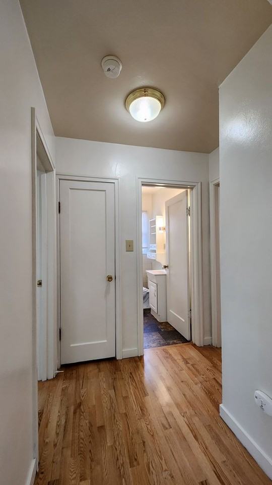 540 Beverly Ave - Photo 7 of 33