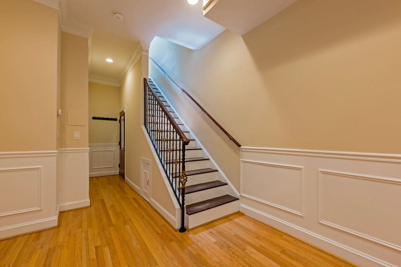 45 R St Nw #2 - Photo 4 of 31