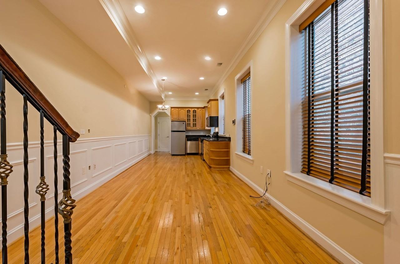 45 R St Nw #2 - Photo 5 of 31