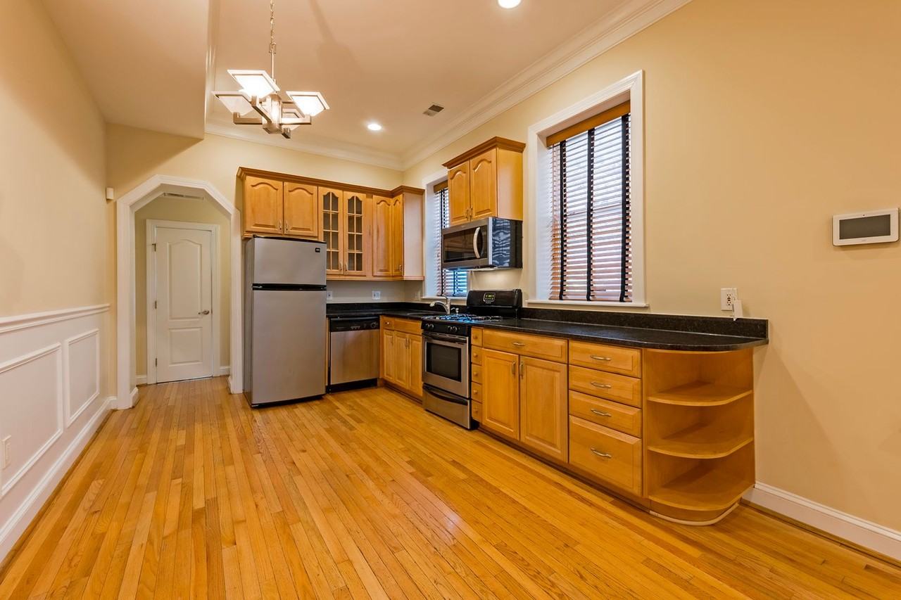 45 R St Nw #2 - Photo 7 of 31