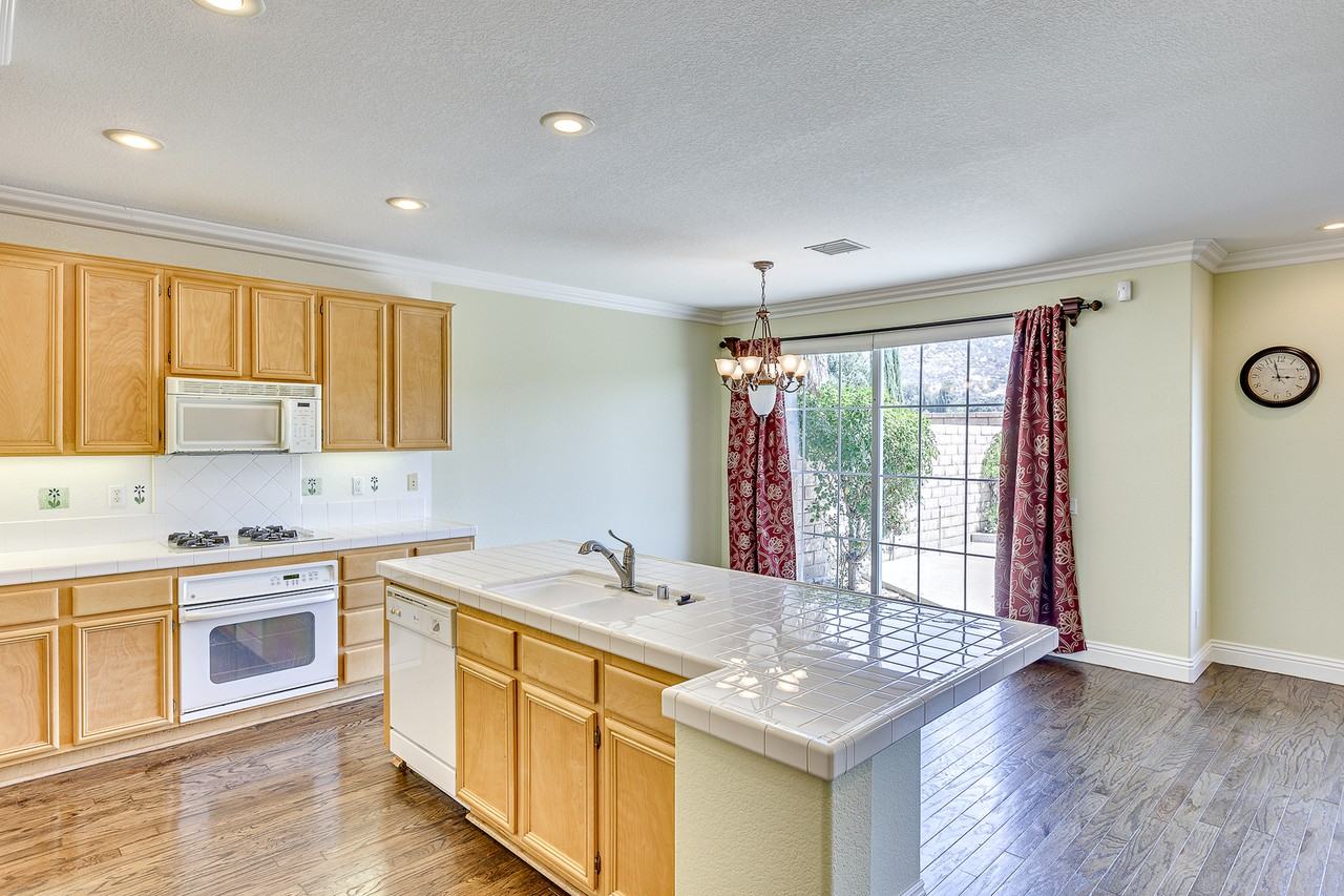 5960 Juniper Ct - Photo 3 of 17