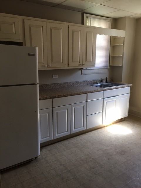 813 1/2 Grant St - Photo 7 of 12