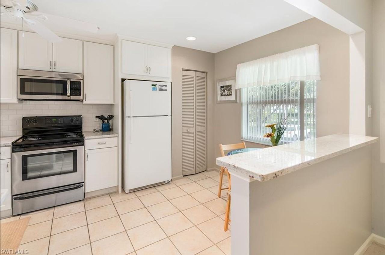 5739 Whitaker Rd - Photo 4 of 18