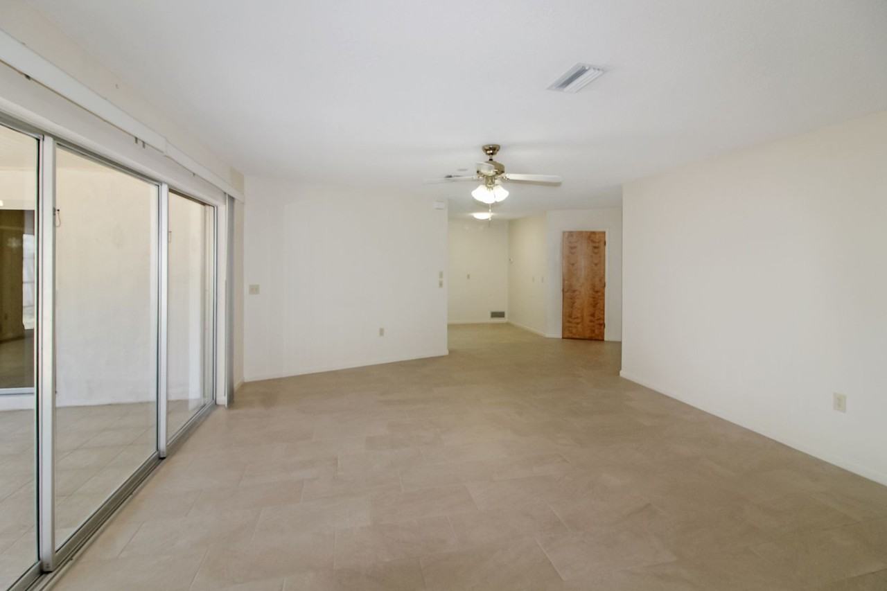 1317 Mango Ave - Photo 3 of 16