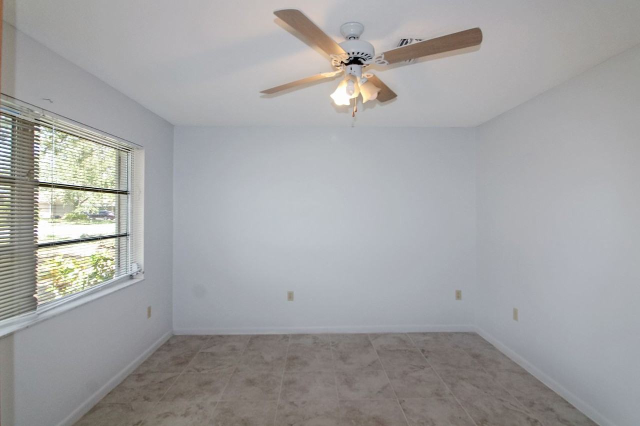 1317 Mango Ave - Photo 4 of 16