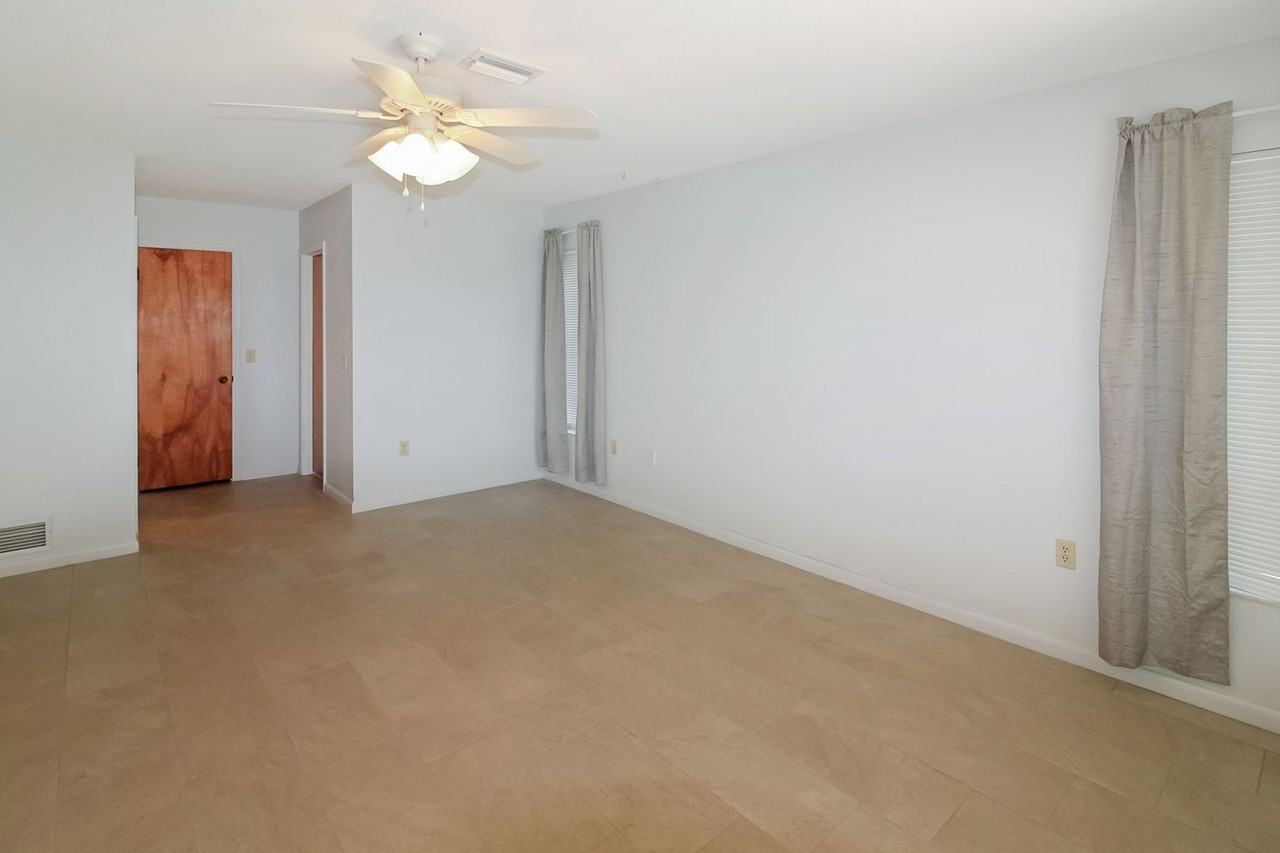 1317 Mango Ave - Photo 5 of 16