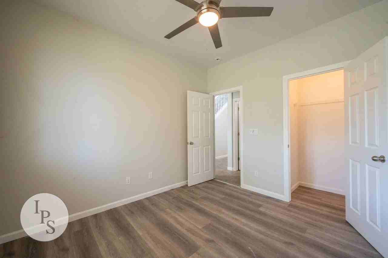 3611 Lansing Ave - Photo 6 of 38
