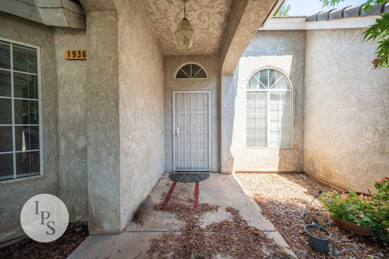 1936 E Quincy Ave - Photo 3 of 30