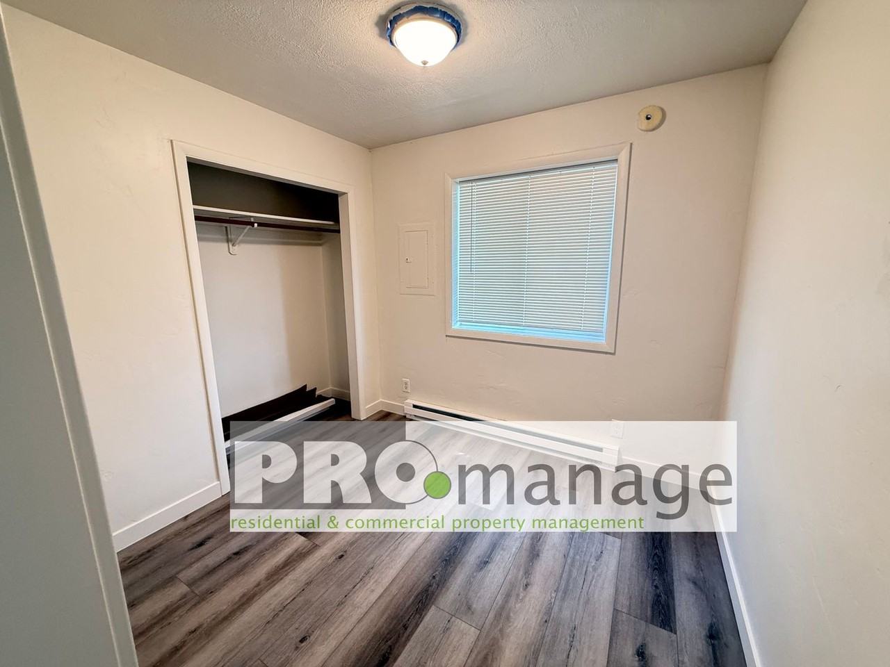 126 Whittier St - Photo 2 of 4