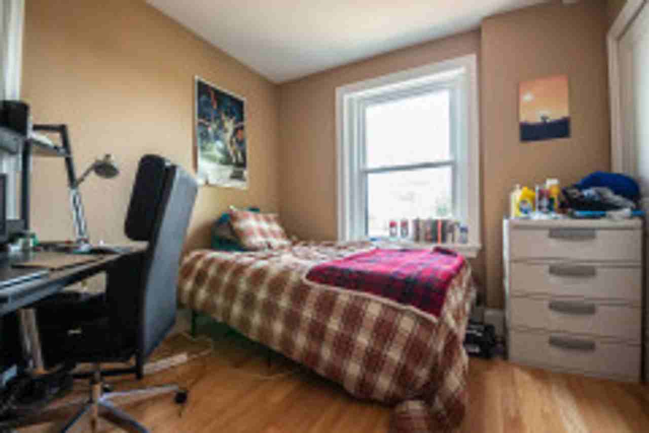 32 Linden St - Photo 6 of 12