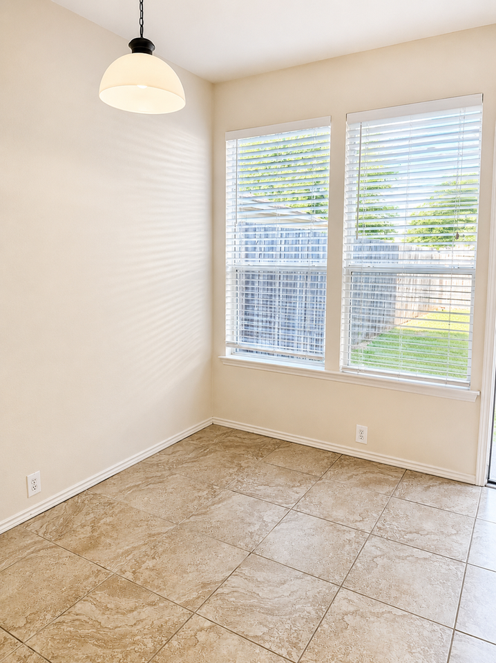 10633 Traymore Dr - Photo 6 of 13