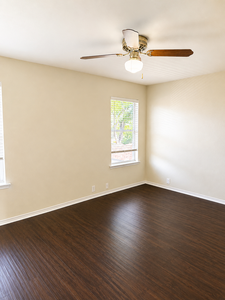 10633 Traymore Dr - Photo 7 of 13
