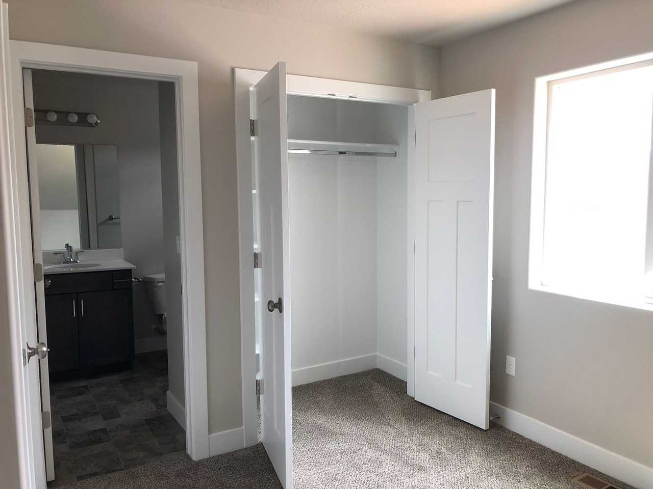 1548 W Pyrite Ln #D - Photo 6 of 23