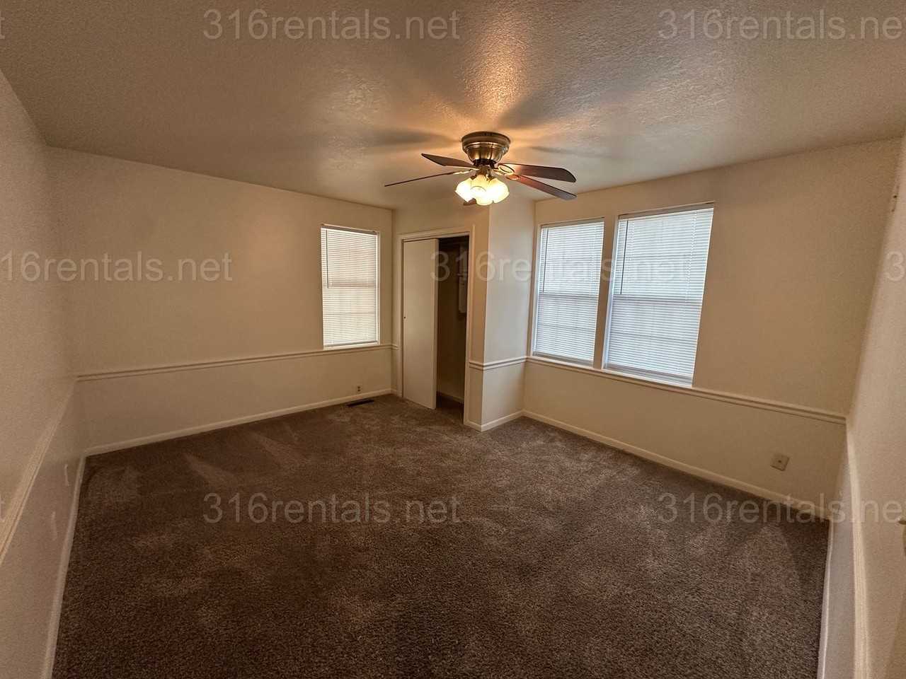 1748 S Meridian Ave - Photo 3 of 21