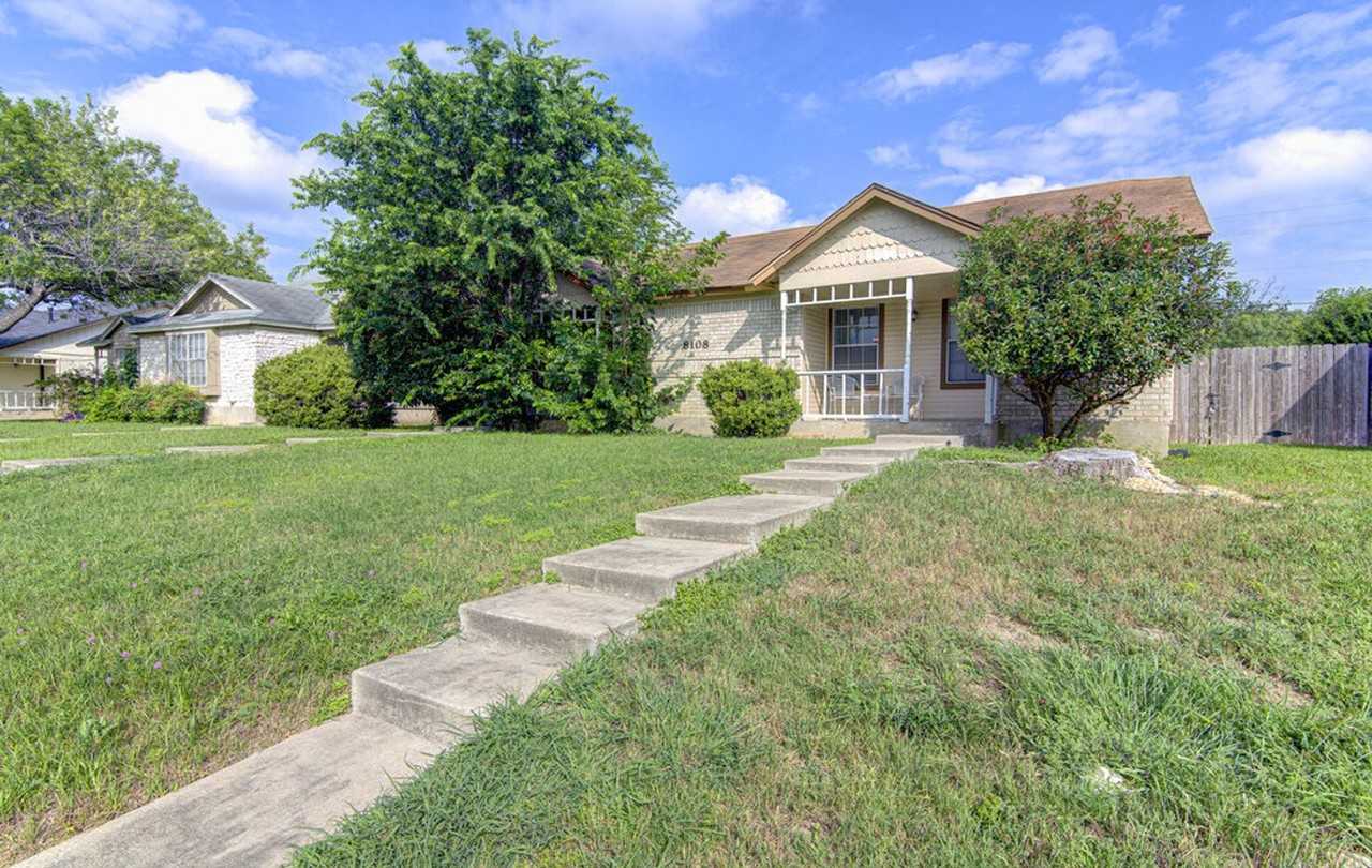 8108 W Gate Blvd - Photo 3 of 22