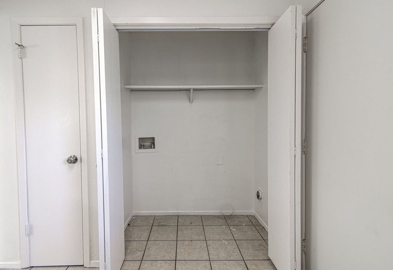 8108 W Gate Blvd - Photo 6 of 22