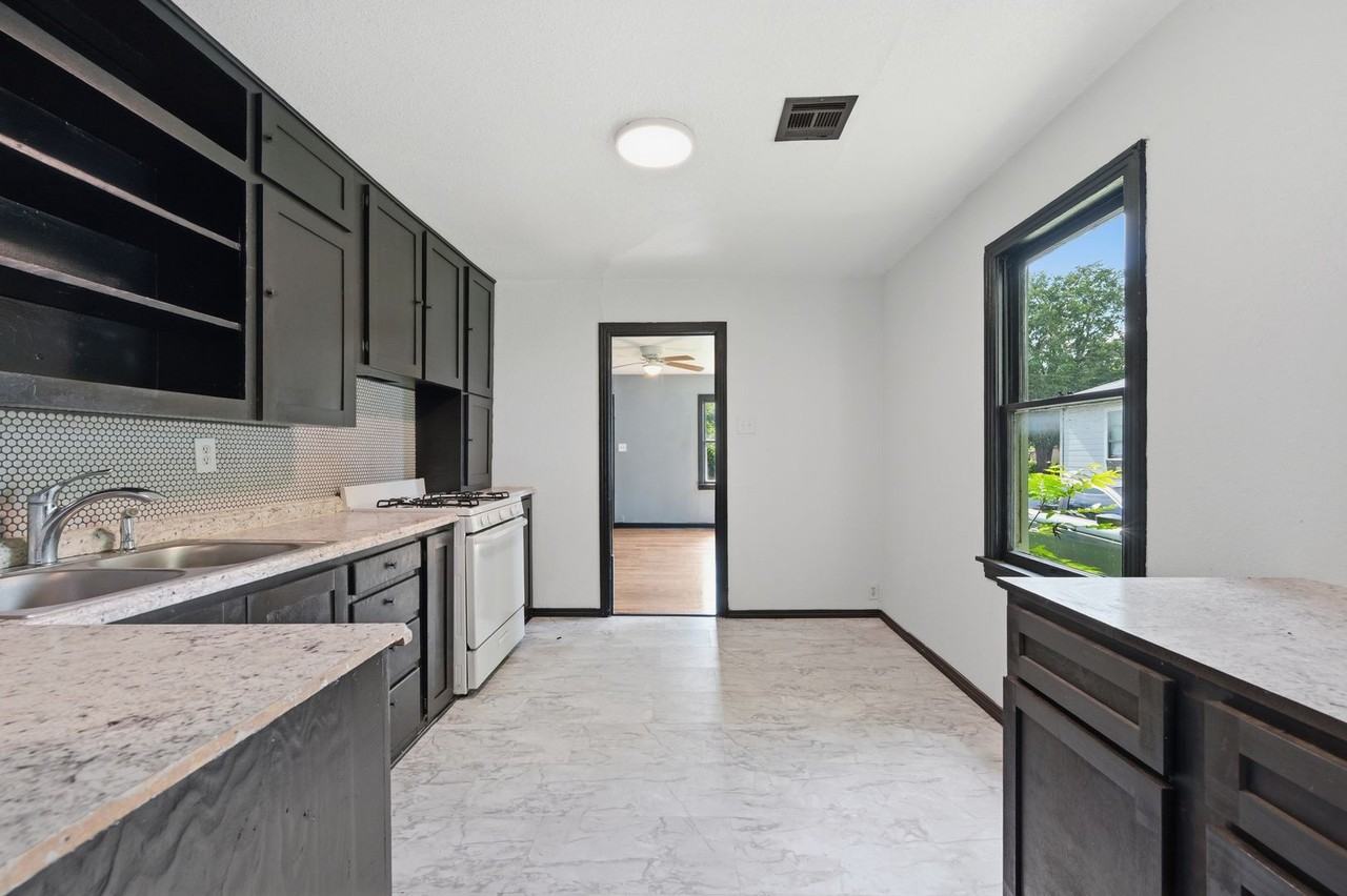 808 H St Nw - Photo 7 of 20