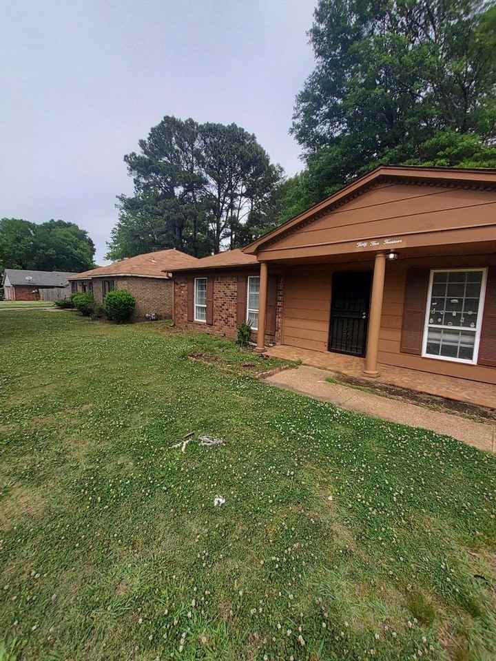 3514 Clearbrook St - Photo 2 of 4