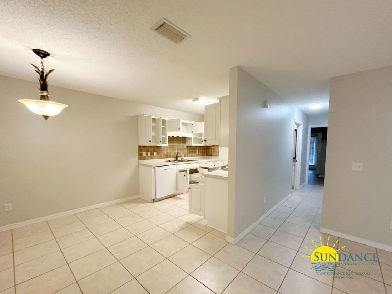 27 E Lane Dr - Photo 3 of 19