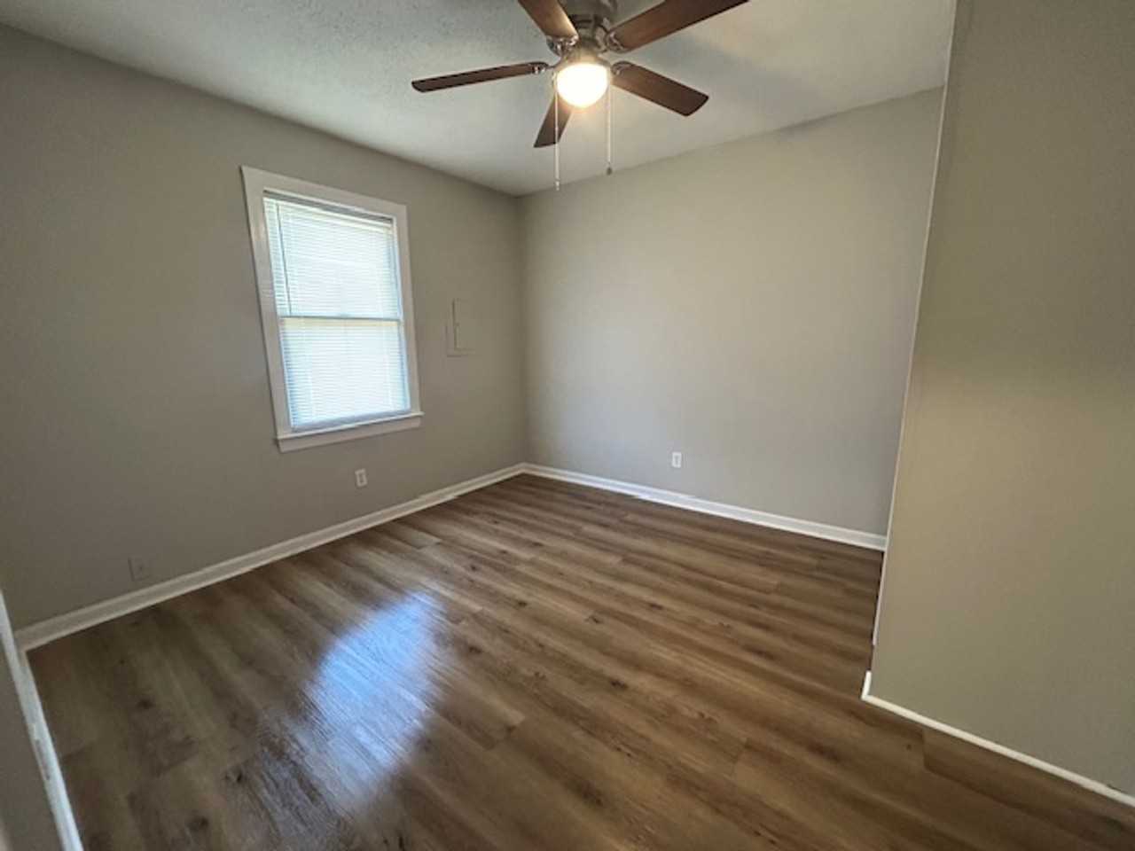 119 Calvin Ct Apt A - Photo 2 of 7