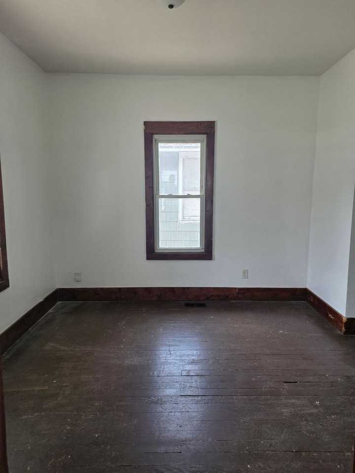 2451 S 11th St - Photo 4 of 6