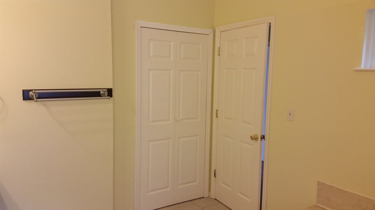 8 Saint Ives Ct - Photo 7 of 49